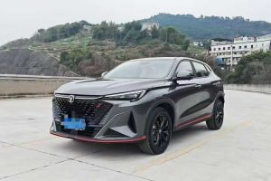 長(zhǎng)安UNI-V 長(zhǎng)安 1.5T 尊享型