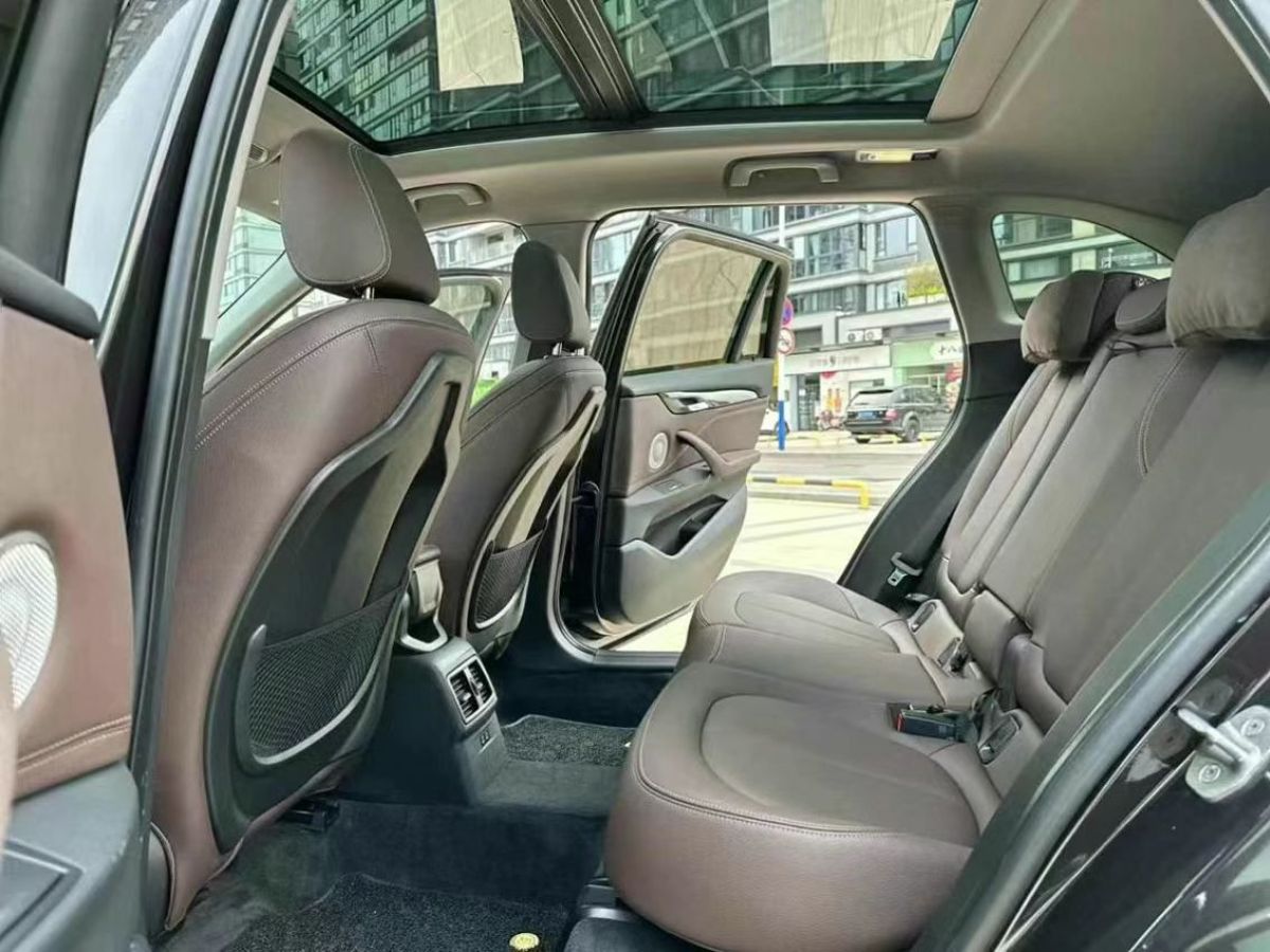 寶馬 寶馬X1  2022款 sDrive25Li 領(lǐng)先型圖片
