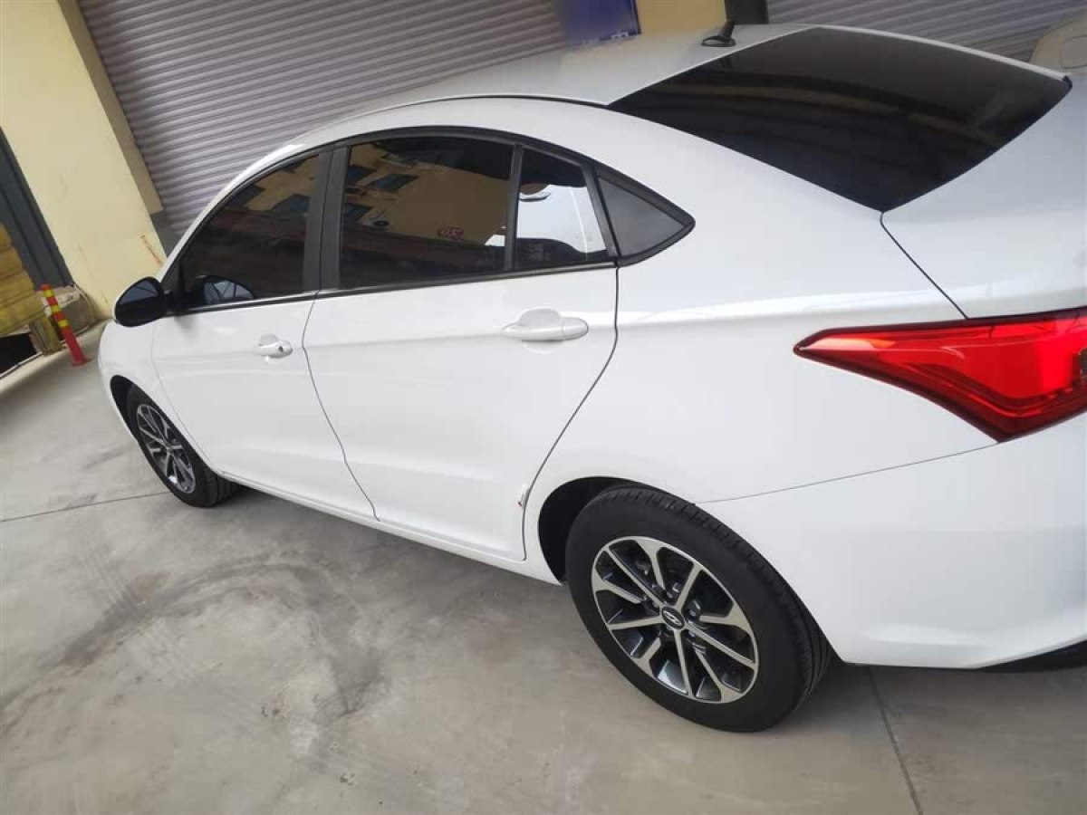 奇瑞 艾瑞澤5  2021款 PRO 1.5L 手動青春版圖片