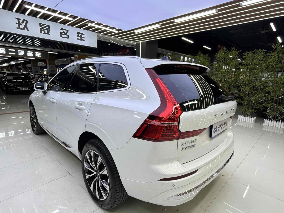 沃爾沃 XC60  2023款 B5 四驅智遠豪華版圖片