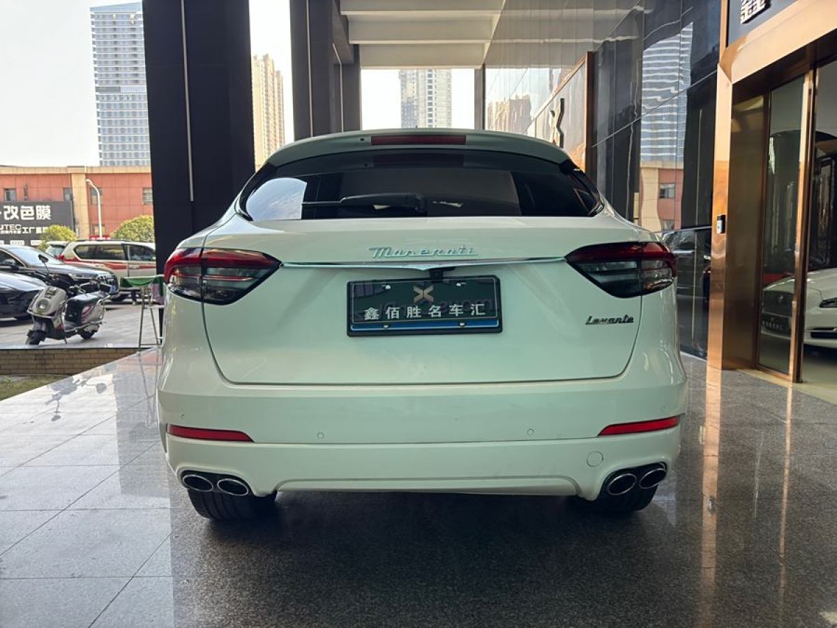 瑪莎拉蒂 Levante  2022款 2.0T GT鋒芒版圖片