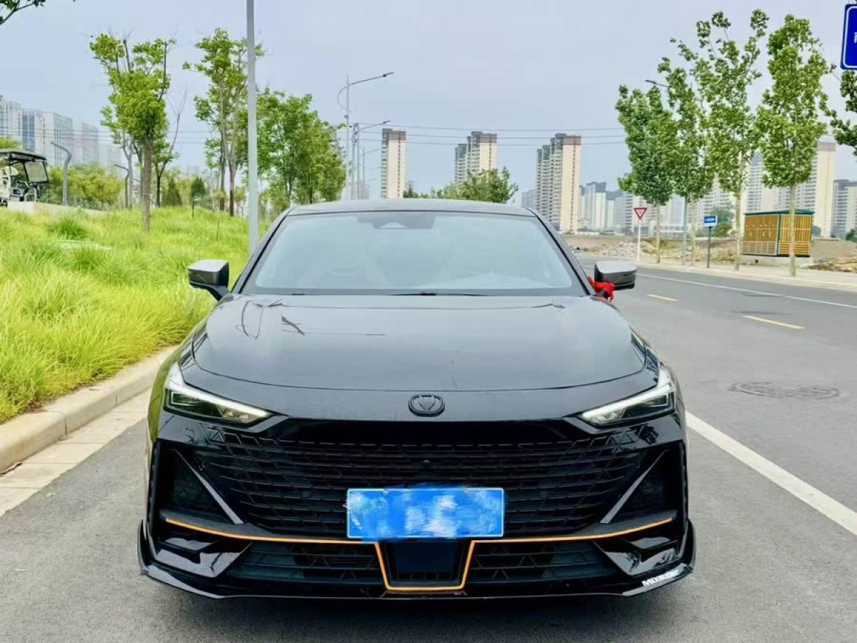 長安 長安UNI-V  2023款 1.5T 運動版圖片