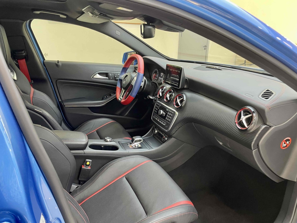 奔馳 奔馳A級AMG  2014款 AMG A 45 4MATIC圖片