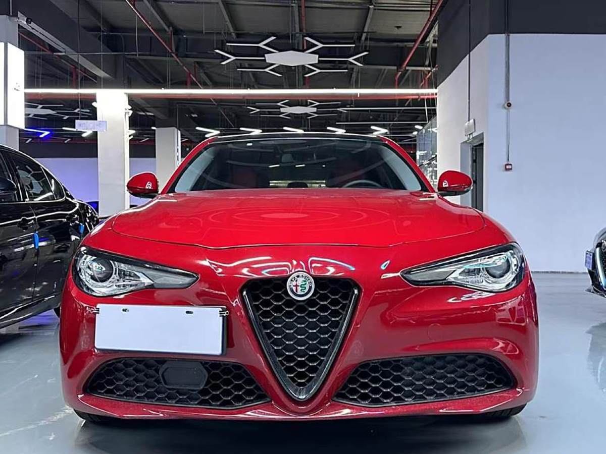 阿爾法·羅密歐 Giulia  2017款 2.0T 280HP 豪華版圖片