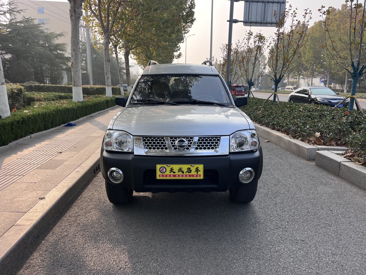 日產(chǎn) ZN廂式車  2013款 2.4L四驅(qū)標(biāo)準(zhǔn)型5座圖片