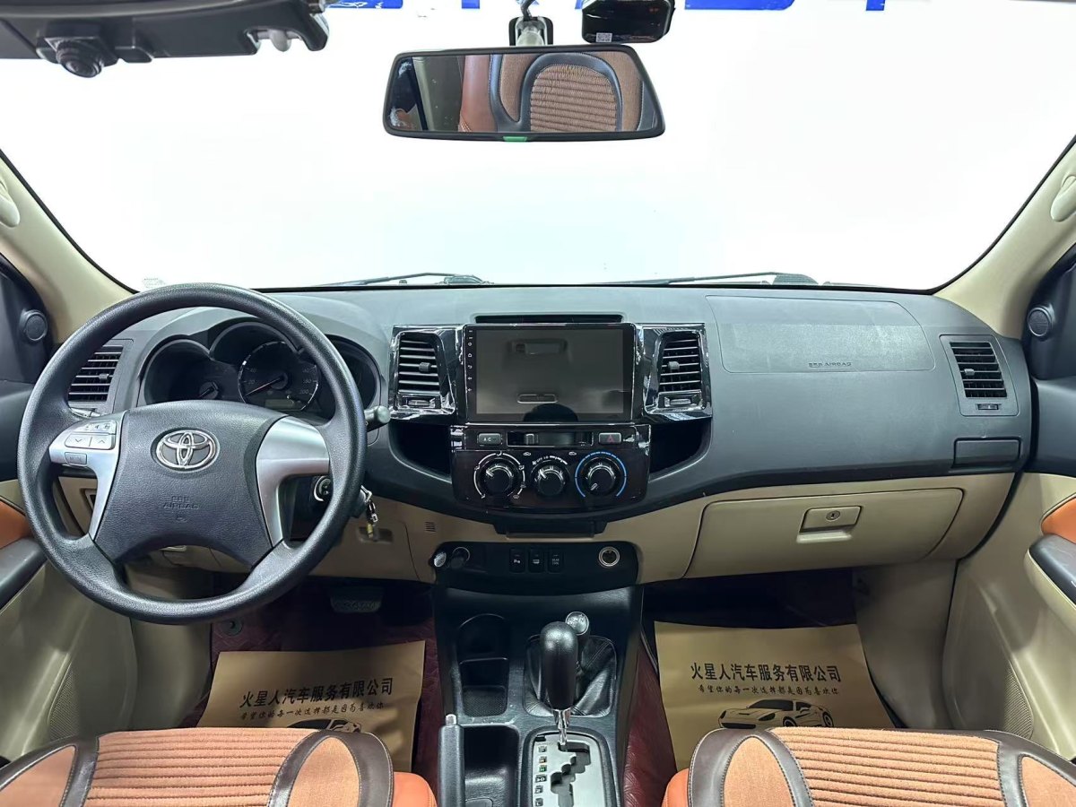 豐田 Fortuner  2015款 2.7L 標(biāo)準(zhǔn)版圖片