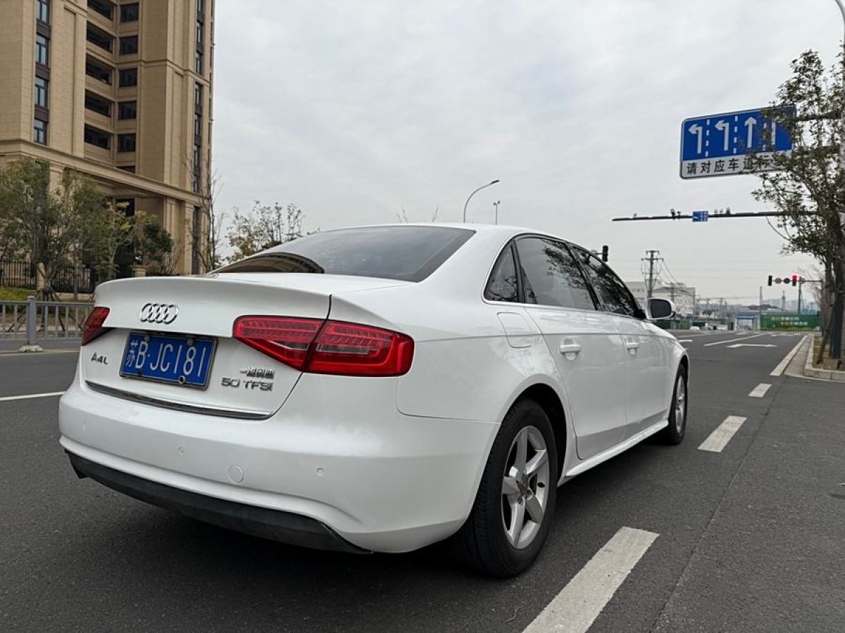 奧迪 奧迪A4L  2013款 35 TFSI 自動(dòng)舒適型圖片