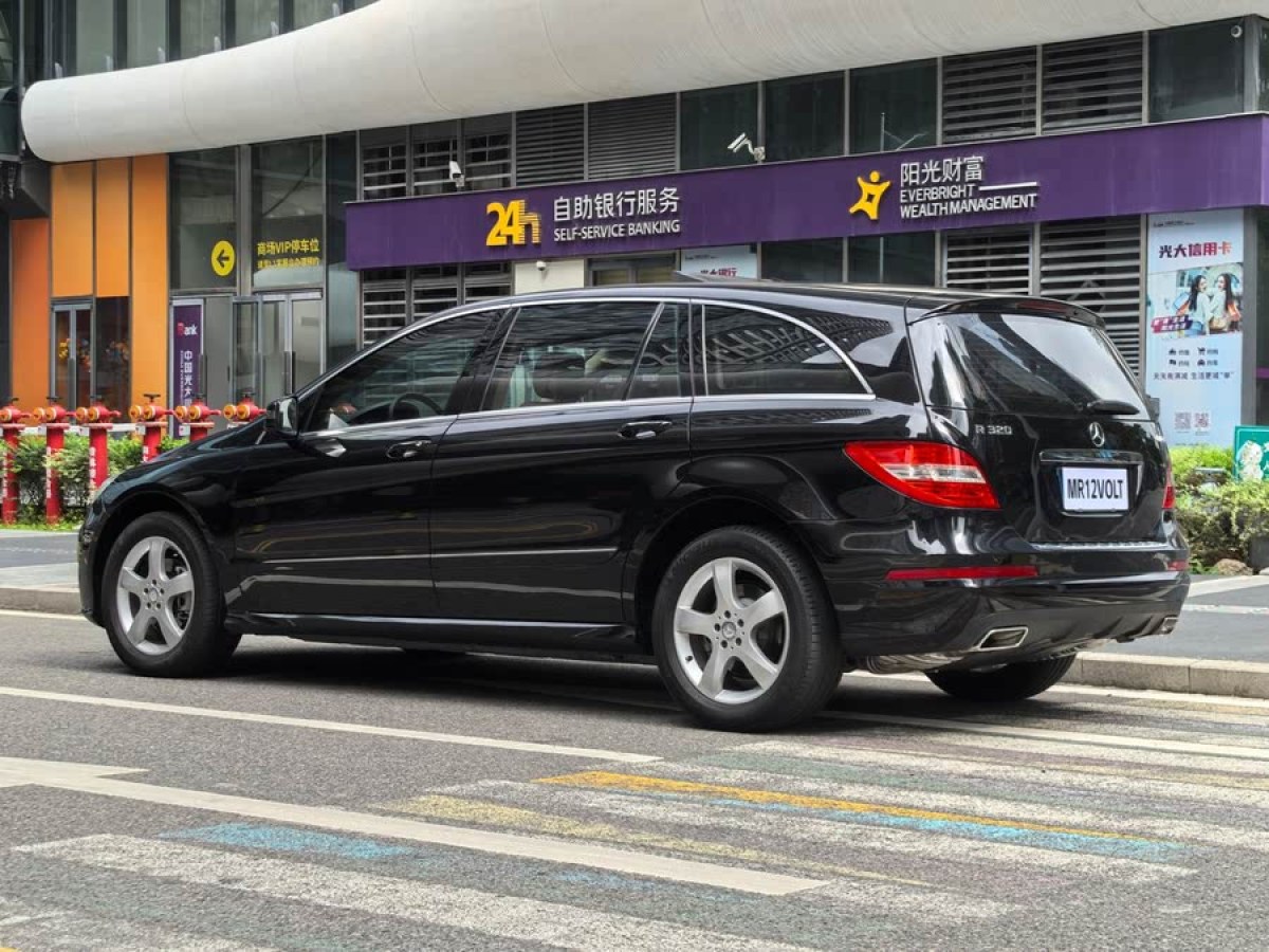 奔馳 奔馳R級  2014款 R 320 4MATIC 豪華型圖片