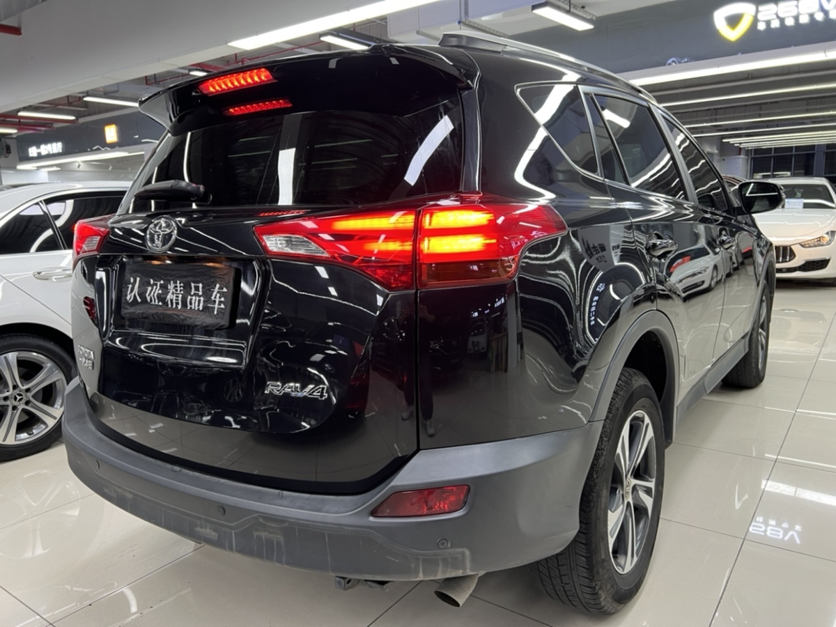 豐田 RAV4榮放  2015款 2.0L CVT兩驅(qū)風(fēng)尚版圖片