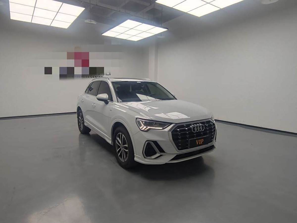 奧迪 奧迪Q3  2020款 35 TFSI 進(jìn)取動(dòng)感型圖片