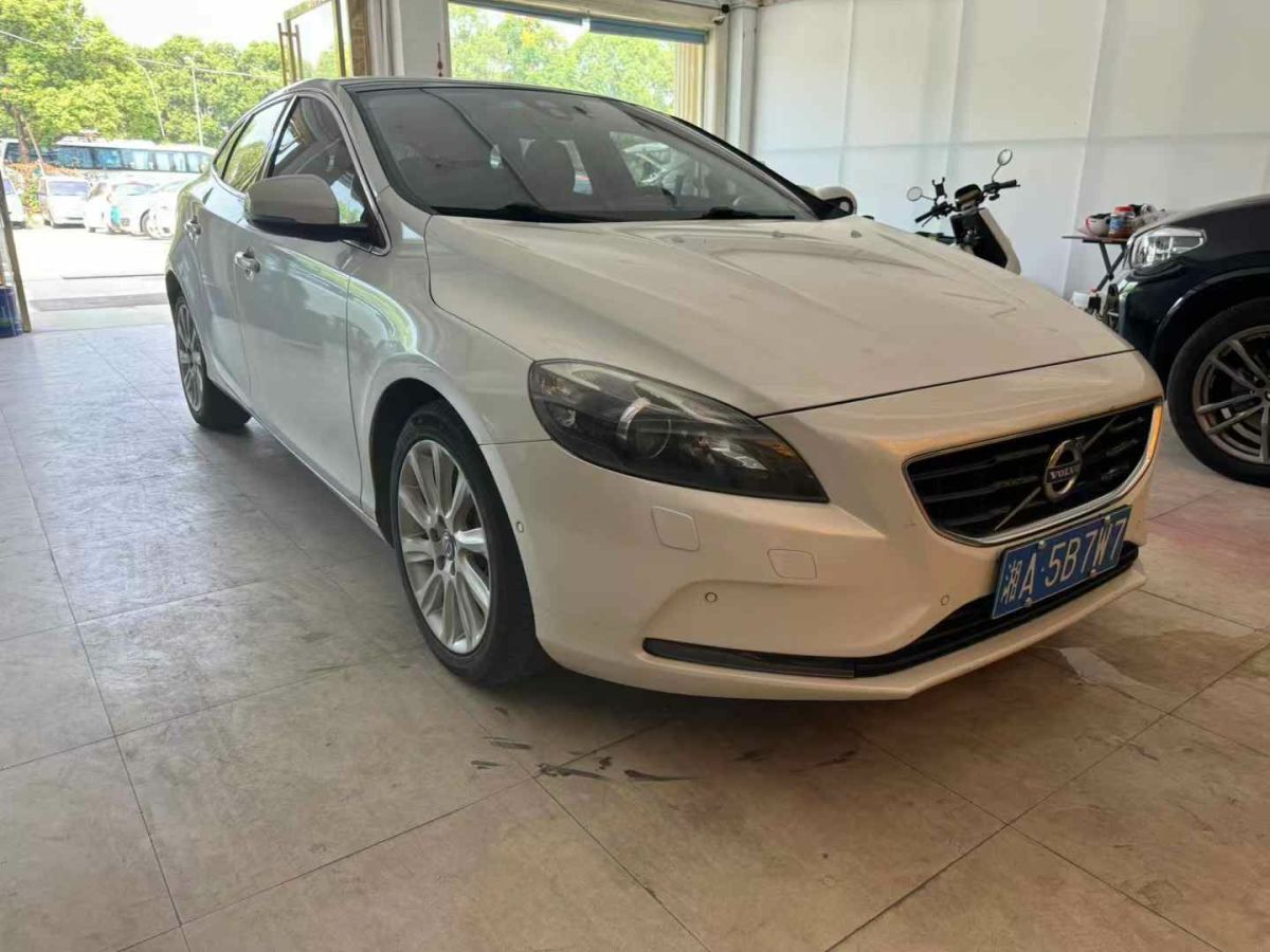 沃爾沃 V40  2014款 2.0T 智尚版圖片