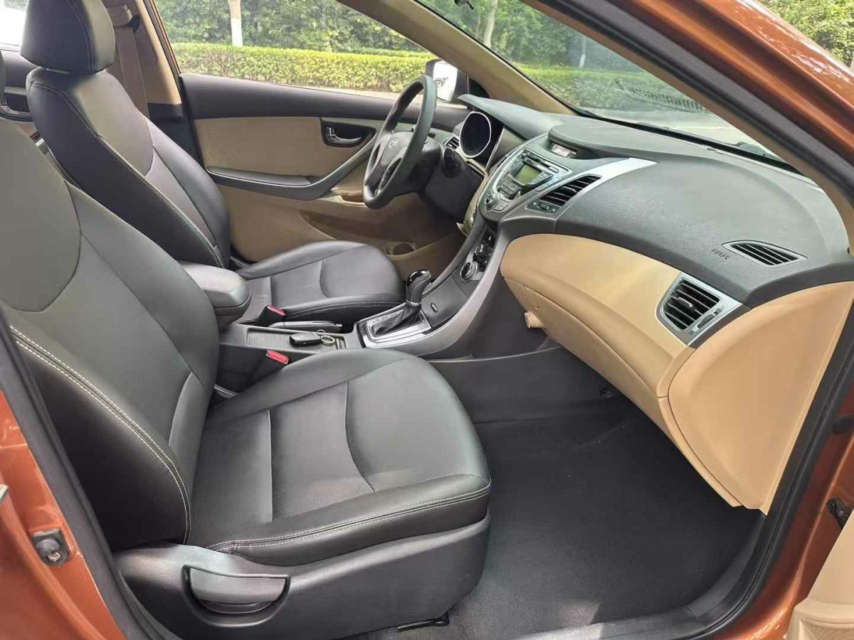 現(xiàn)代 朗動  2013款 1.6L 自動領(lǐng)先型圖片