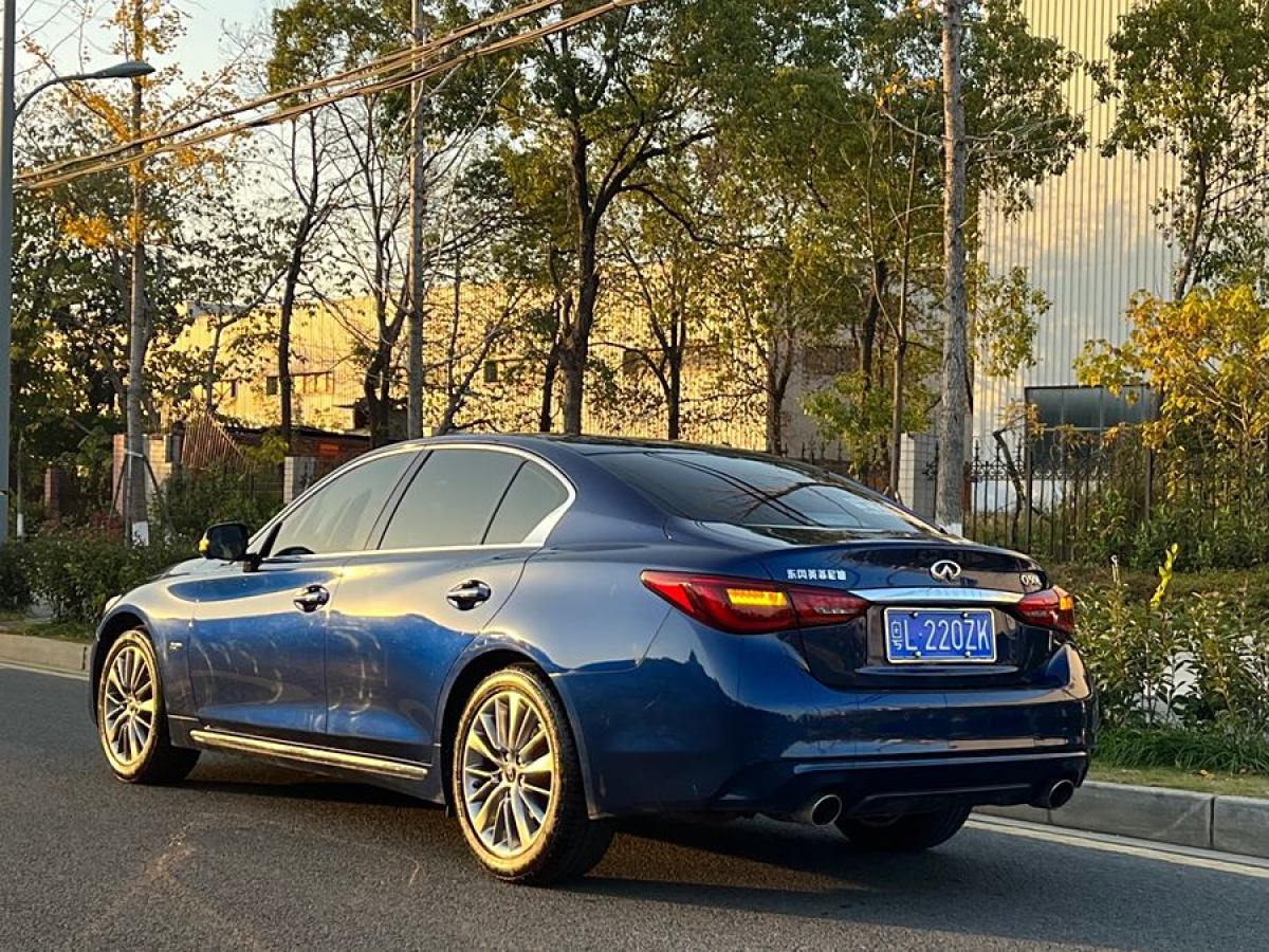 英菲尼迪 Q50L  2021款 2.0T 進(jìn)享版圖片