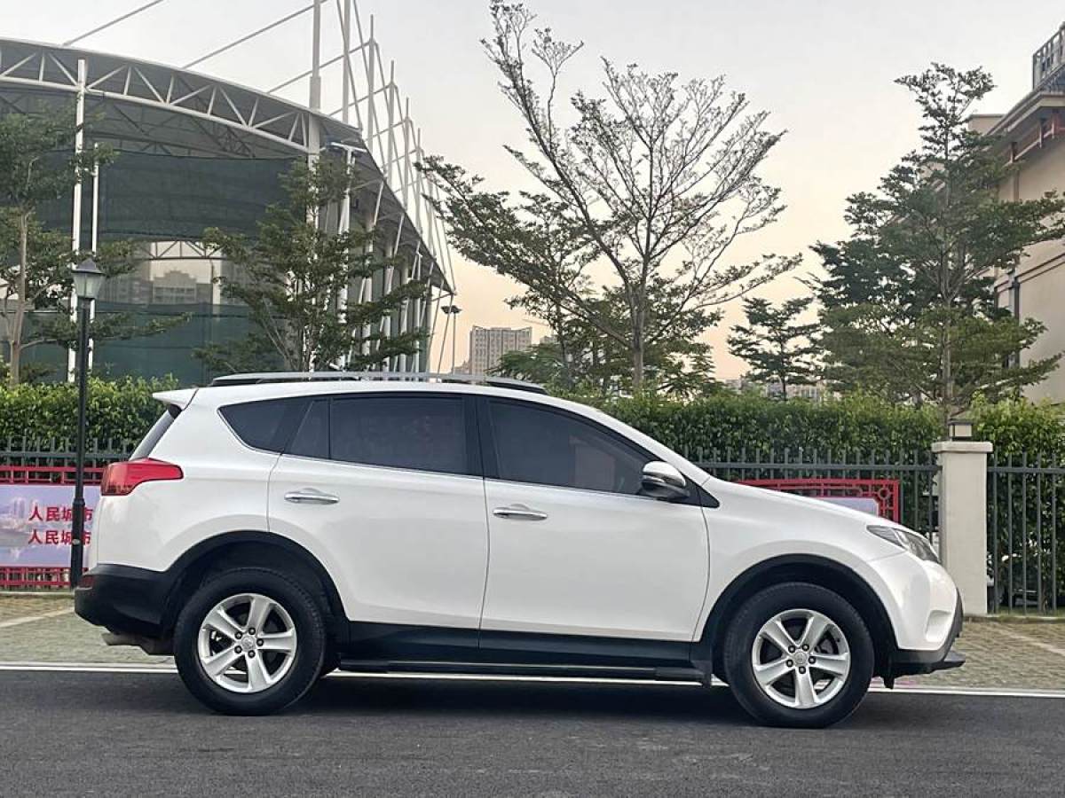 豐田 RAV4榮放  2013款 2.0L CVT四驅(qū)新銳版圖片