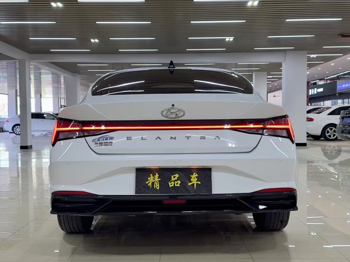 現(xiàn)代 伊蘭特  2021款 1.5L LUX尊貴版圖片