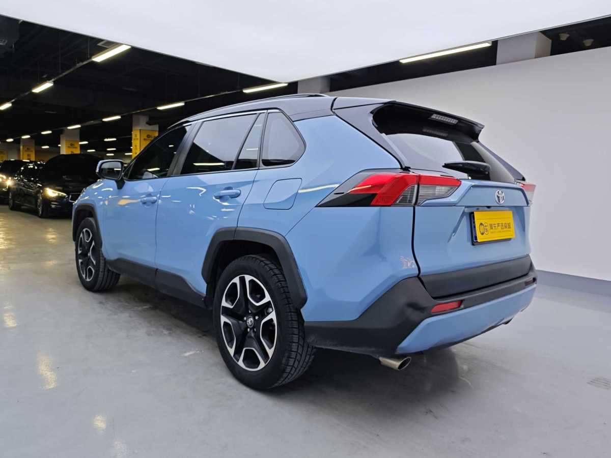 豐田 RAV4  2019款 榮放 2.0L CVT兩驅(qū)先鋒版圖片