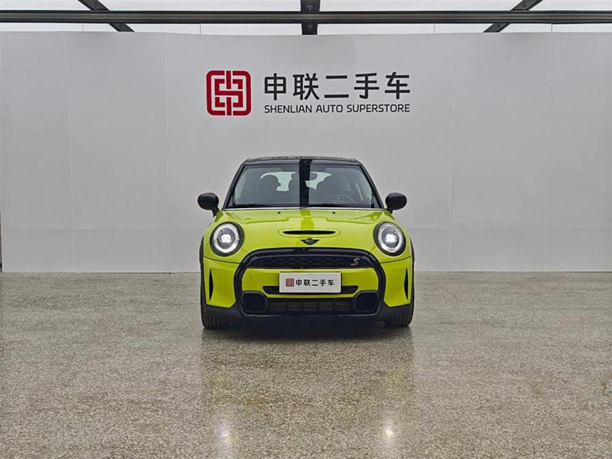 MINI MINI  2023款 2.0T COOPER S 藝術(shù)家 五門版圖片