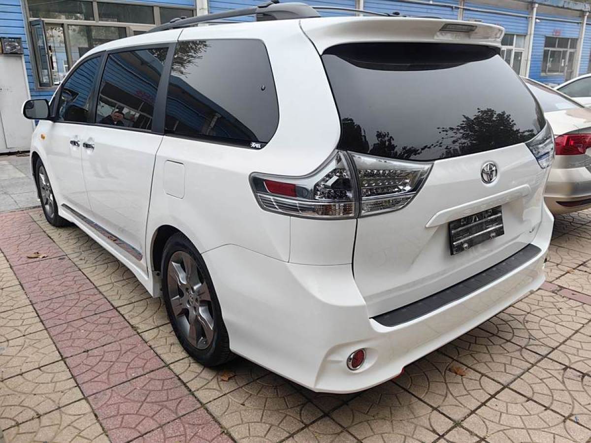 豐田 塞納  2015款 3.5L 兩驅(qū)LE圖片