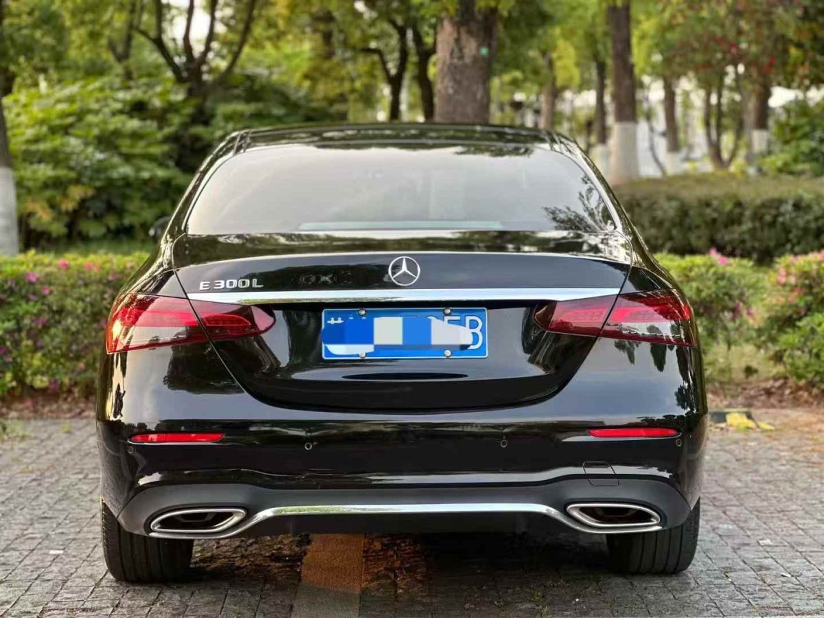 奔馳 奔馳E級(jí)  2023款 E 300 L 豪華型圖片