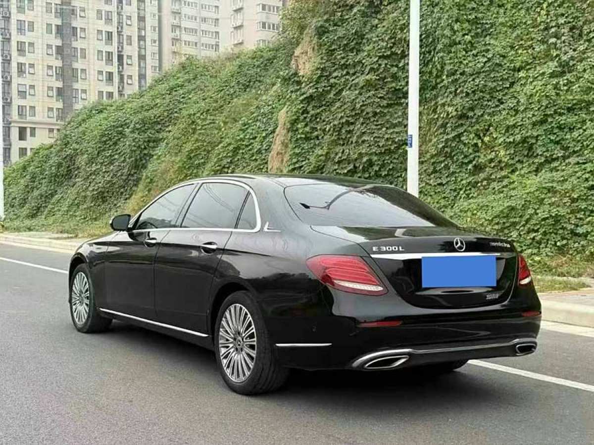 奔馳 奔馳E級  2020款 E 300 L 豪華型圖片