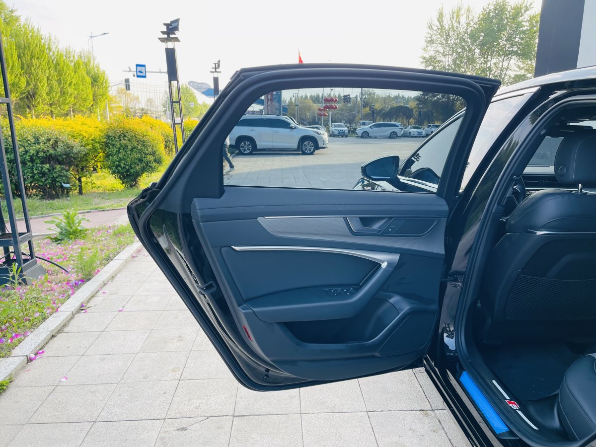 2022年1月奧迪 奧迪A6L  2021款 45 TFSI quattro 臻選動感型