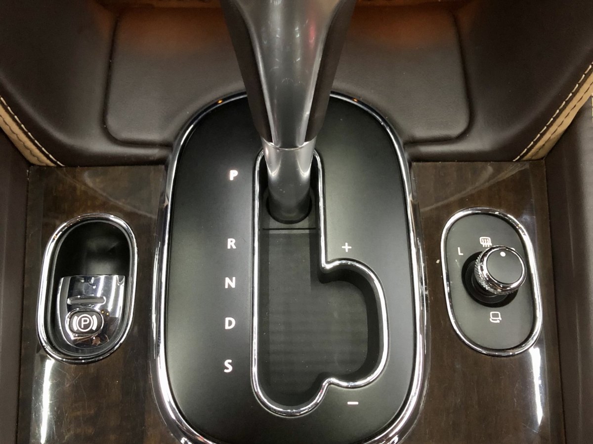 宾利 飞驰  2023款 4.0T V8 S图片