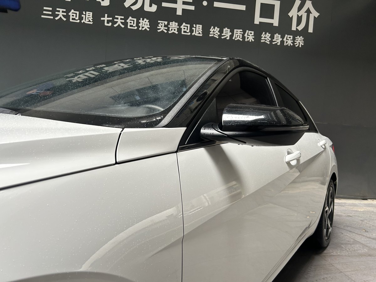 現(xiàn)代 伊蘭特  2022款 240TGDi DCT LUX尊貴版圖片