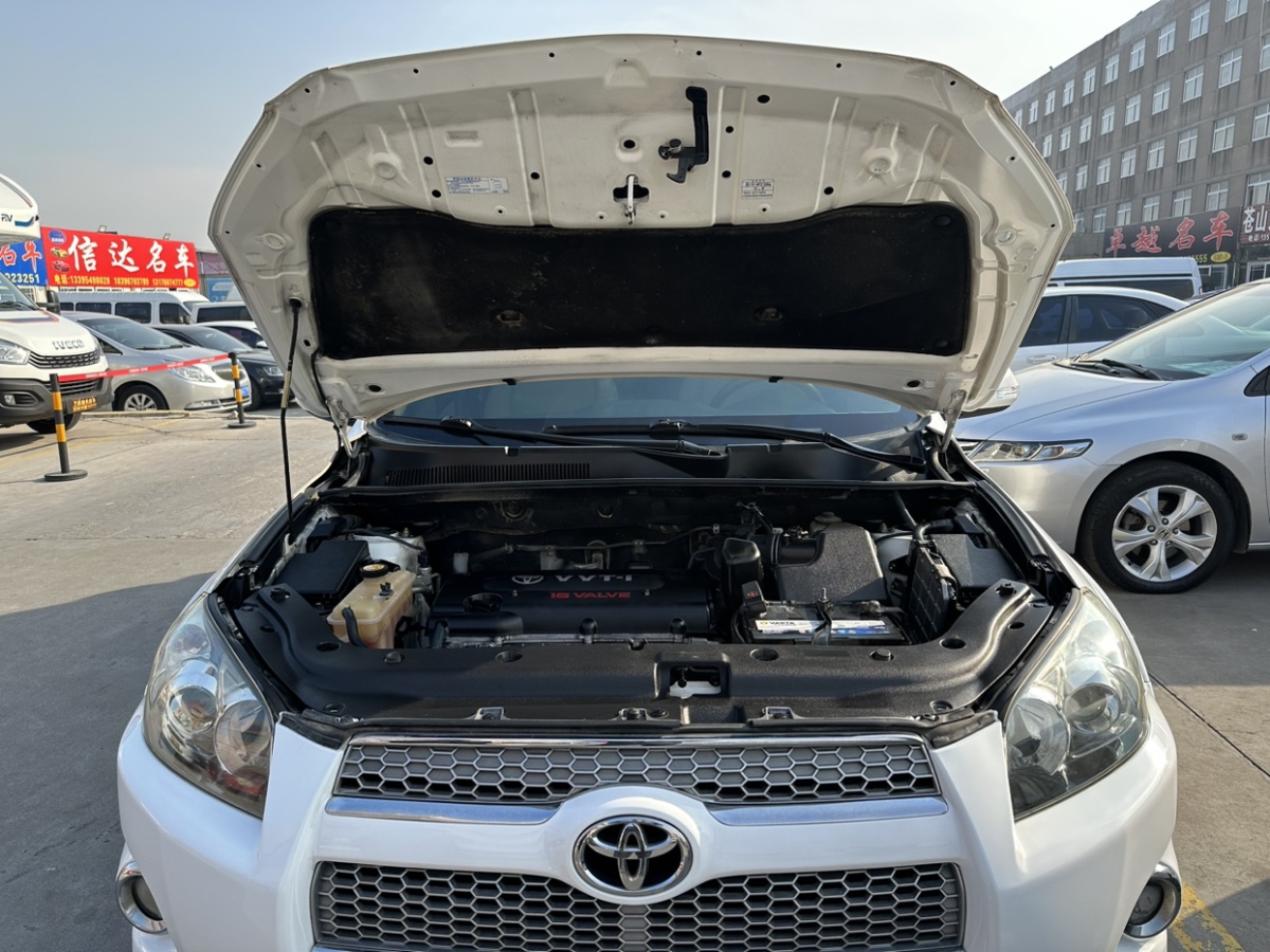 豐田 RAV4榮放  2013款 2.0L CVT四驅(qū)新銳版圖片