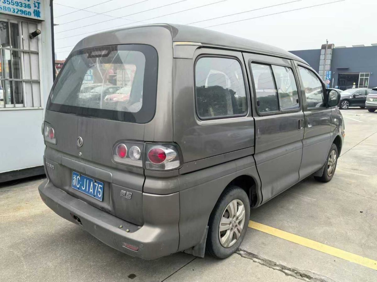東風(fēng)風(fēng)行 菱智  2013款 M5D19 1.9T 長軸舒適型7座圖片