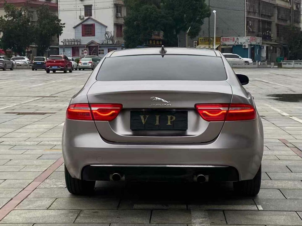 捷豹 XE  2019款 2.0T 300PS 四驅(qū)Landmark Edition圖片