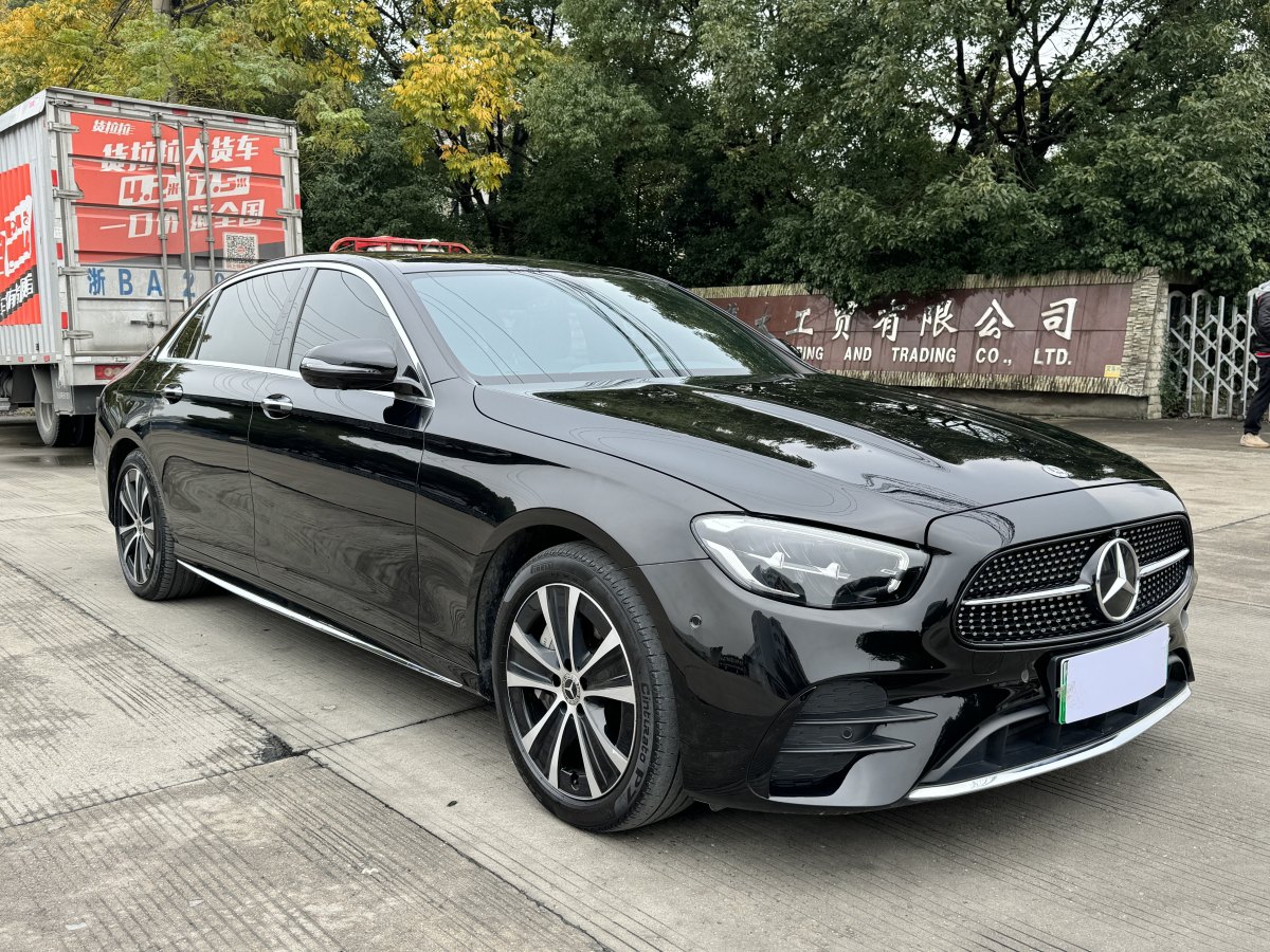 2022年4月奔馳 奔馳E級新能源  2022款 改款 E 350 e L 插電式混合動力轎車