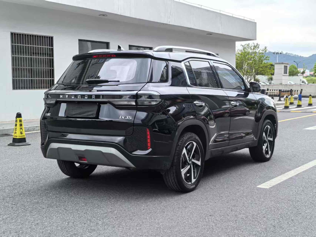 現(xiàn)代 ix35  2021款 2.0L 自動兩驅(qū)領(lǐng)先版GLS圖片