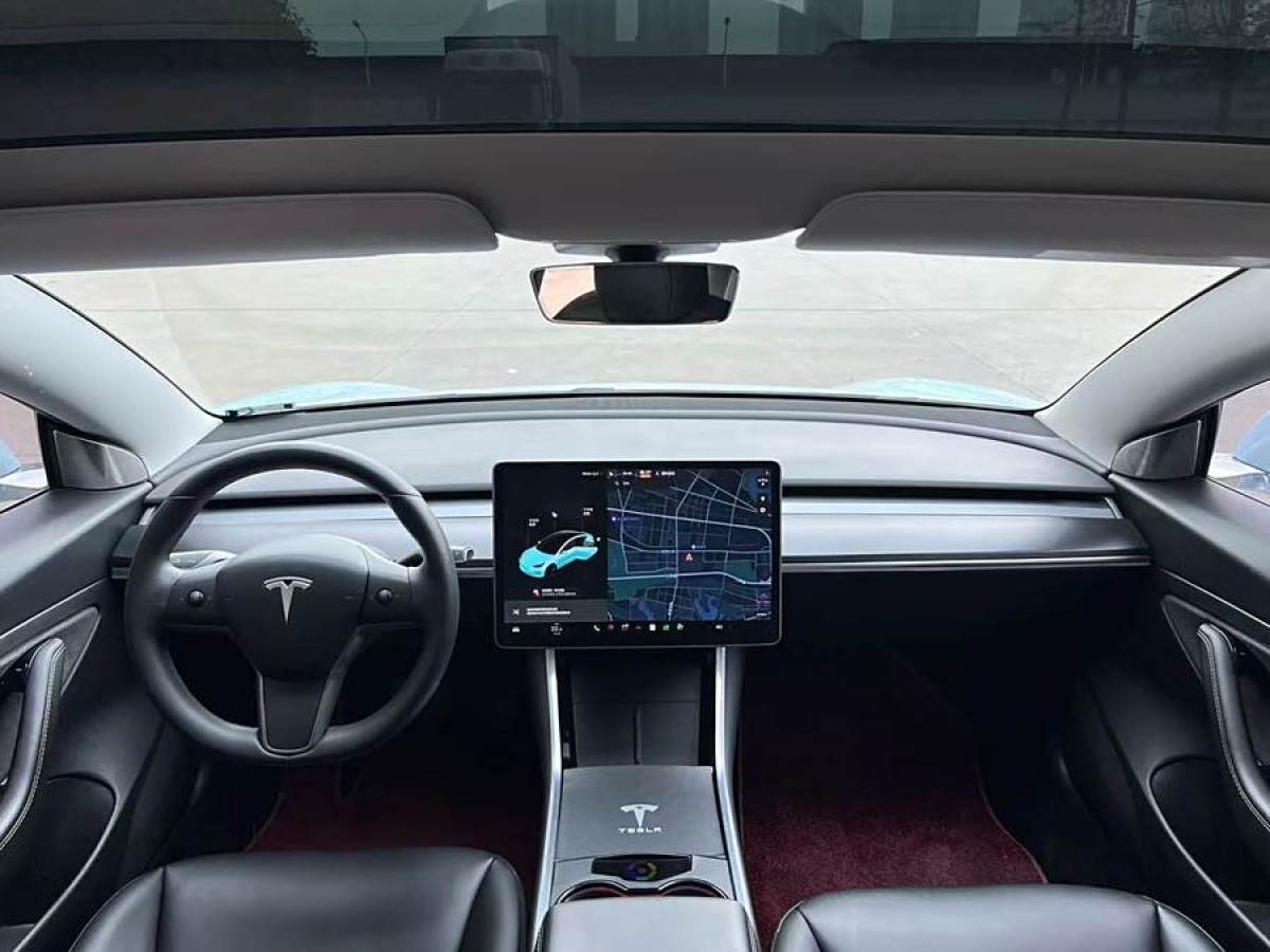 特斯拉 Model 3  2019款 標(biāo)準(zhǔn)續(xù)航后驅(qū)升級版圖片