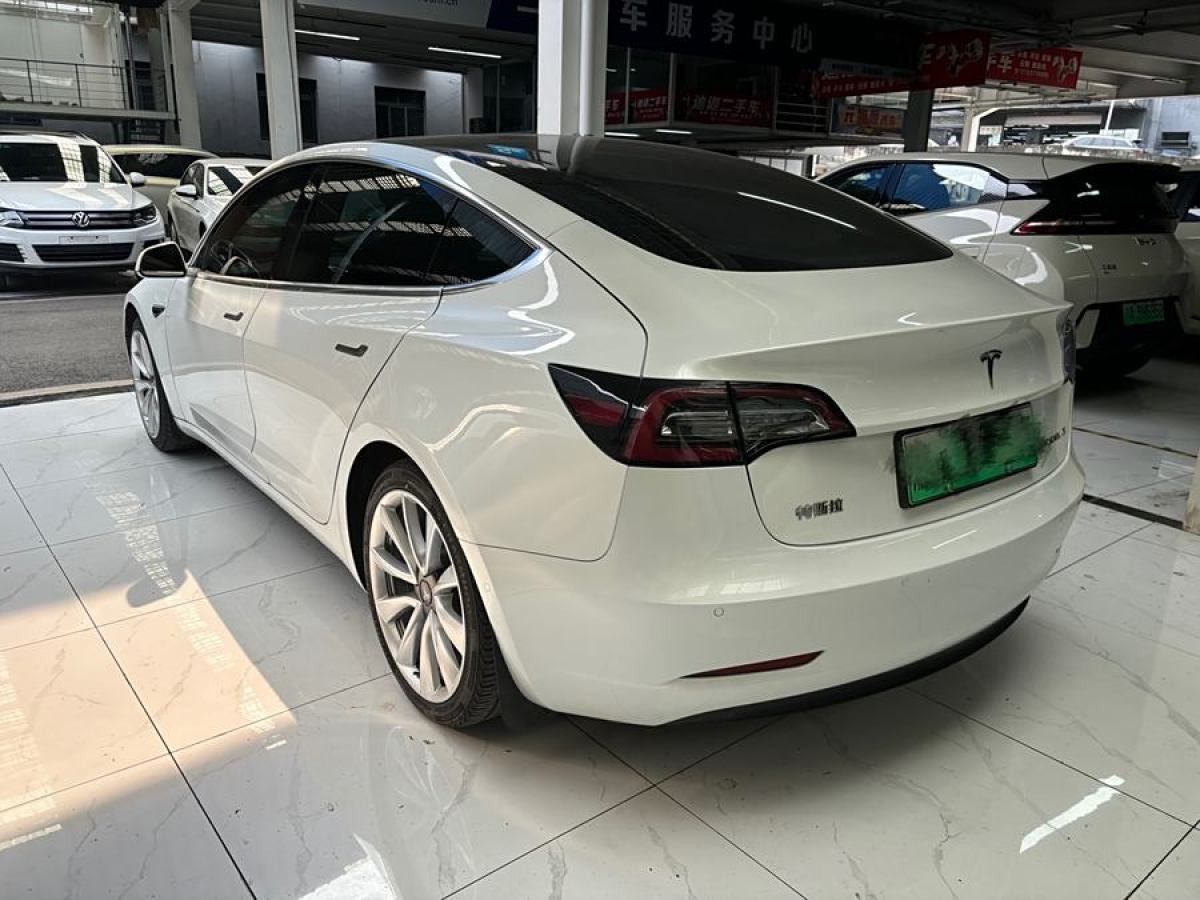 特斯拉 Model 3  2020款 改款 標(biāo)準(zhǔn)續(xù)航后驅(qū)升級版圖片