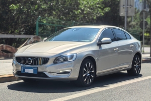 S60 沃爾沃 2.0T T5 個(gè)性運(yùn)動(dòng)版(改款)