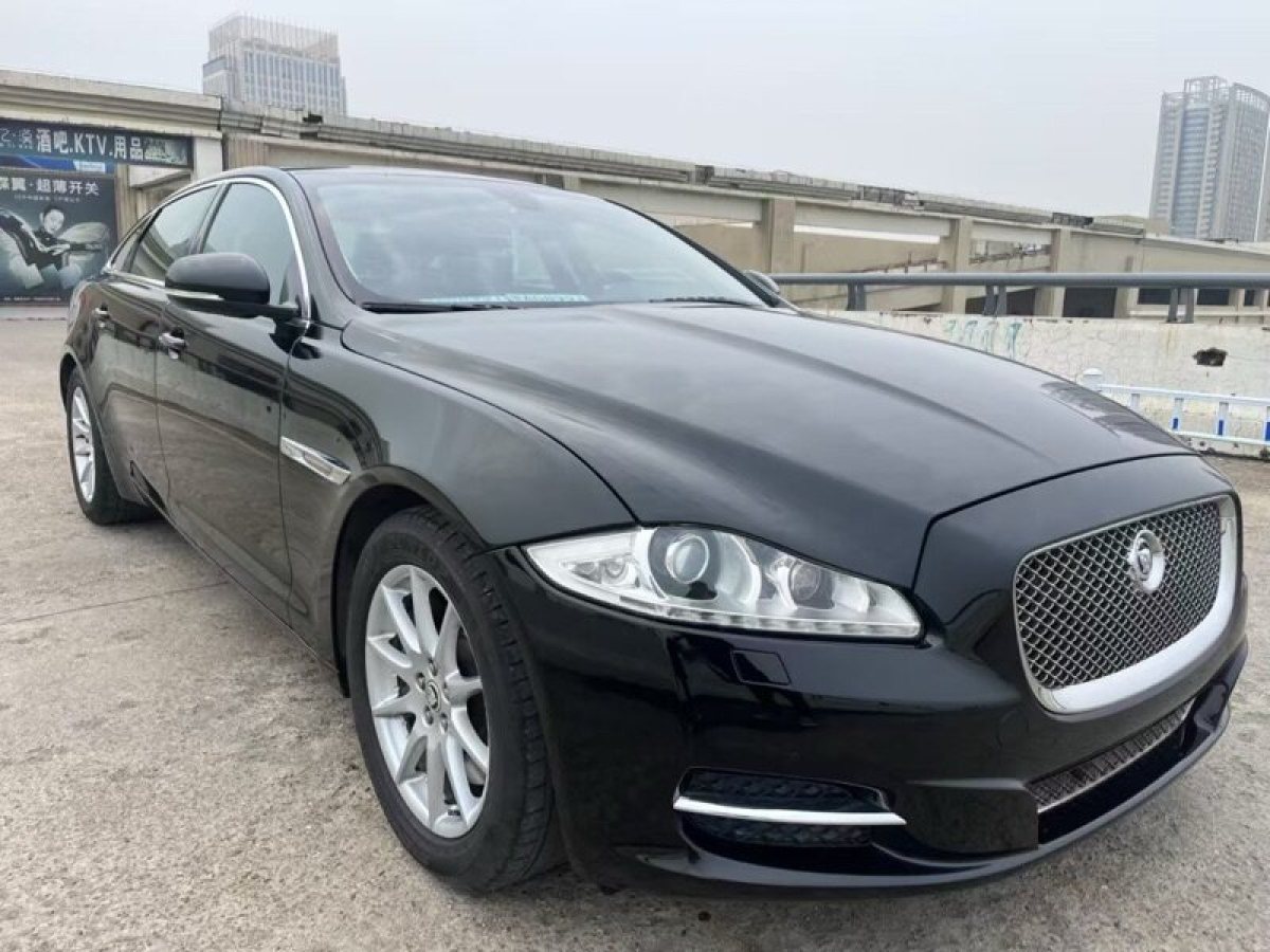 捷豹 XJ  2011款 XJL 3.0 全景商務(wù)版圖片