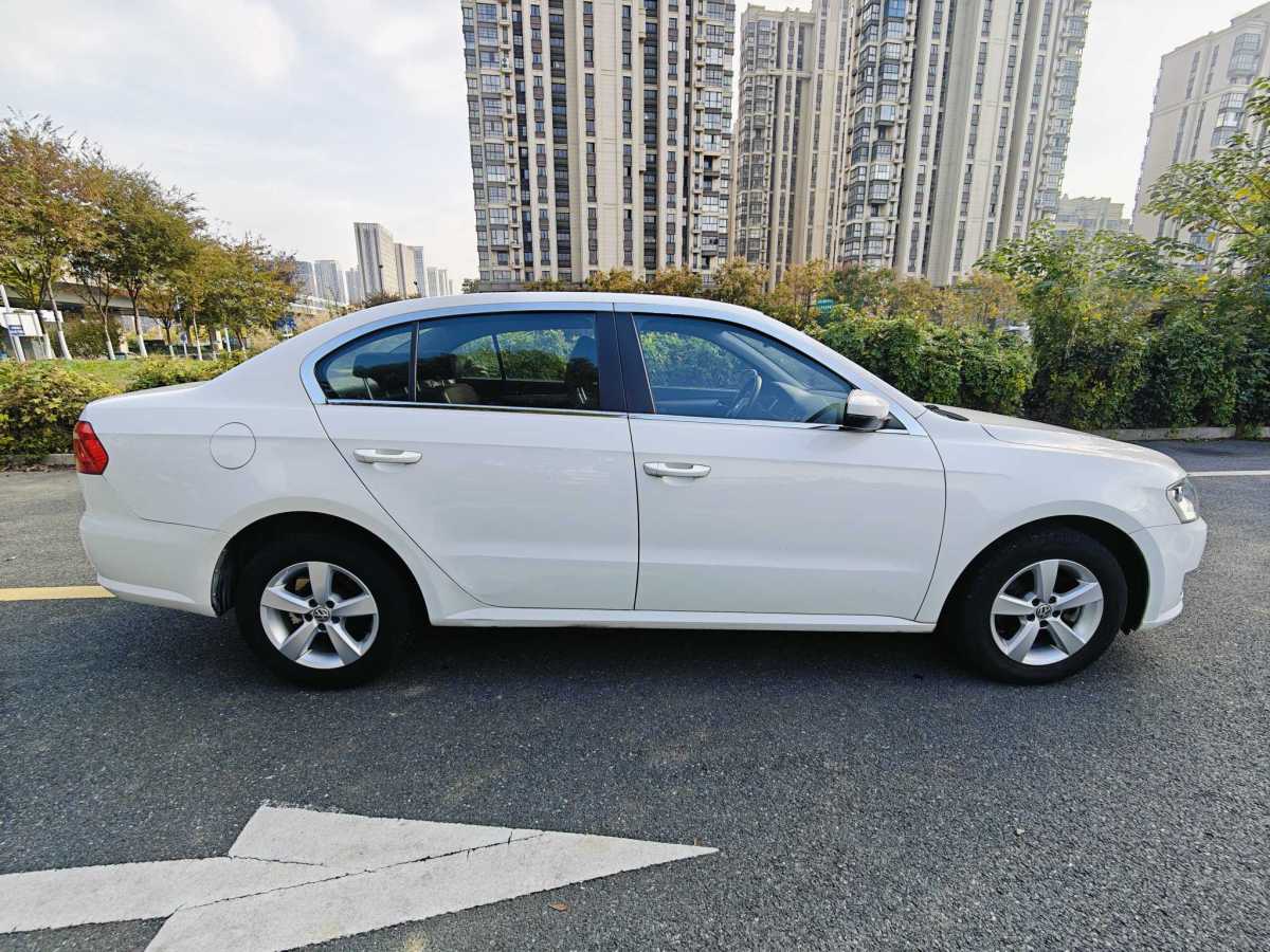 大眾 朗逸  2013款 改款經(jīng)典 1.6L 自動風尚版圖片