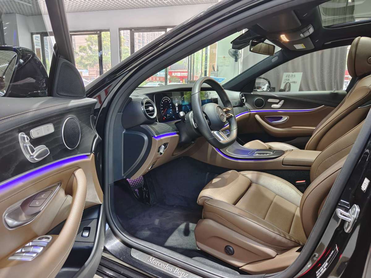 奔馳 奔馳E級  2022款 改款 E 300 L 運動時尚型圖片
