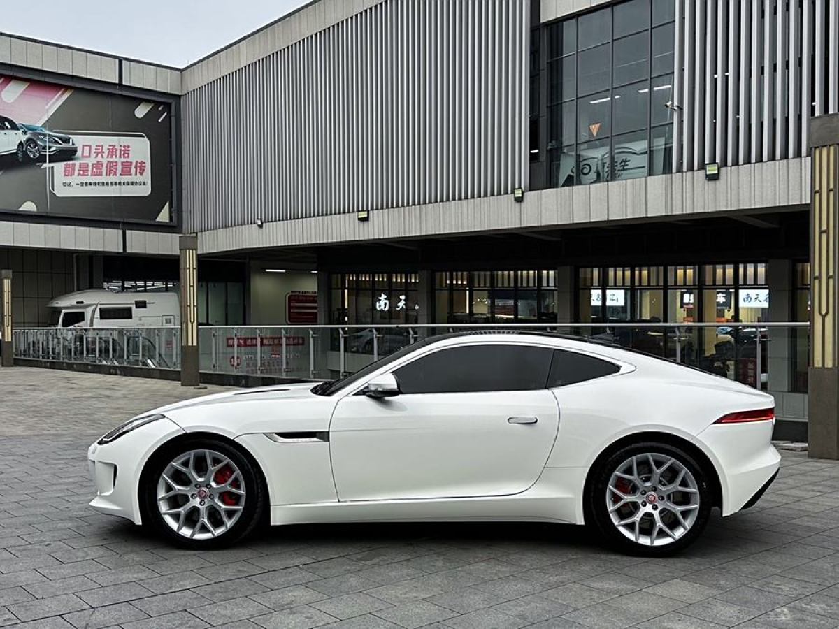 捷豹 F-TYPE  2016款 3.0T 硬頂版圖片