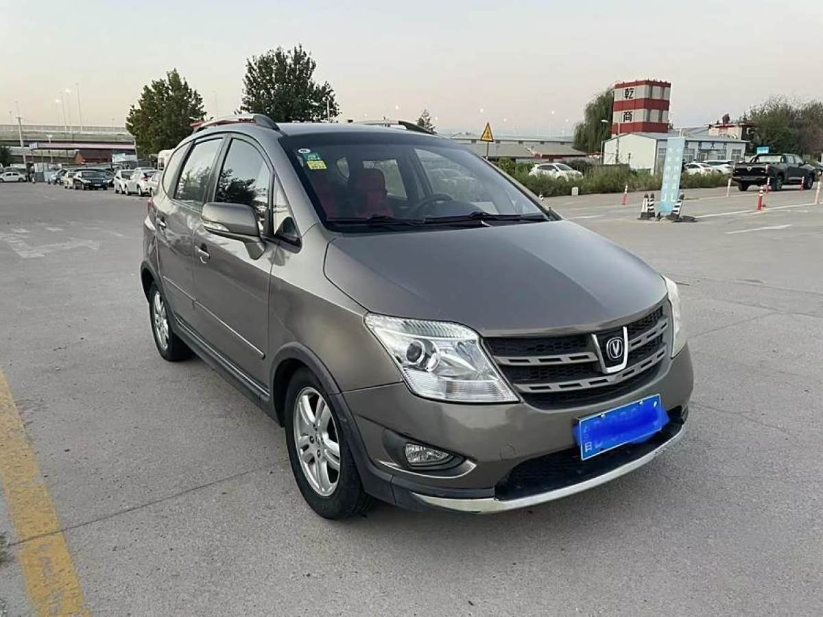 長(zhǎng)安 CX20  2011款 1.3L 手動(dòng)舒適版圖片