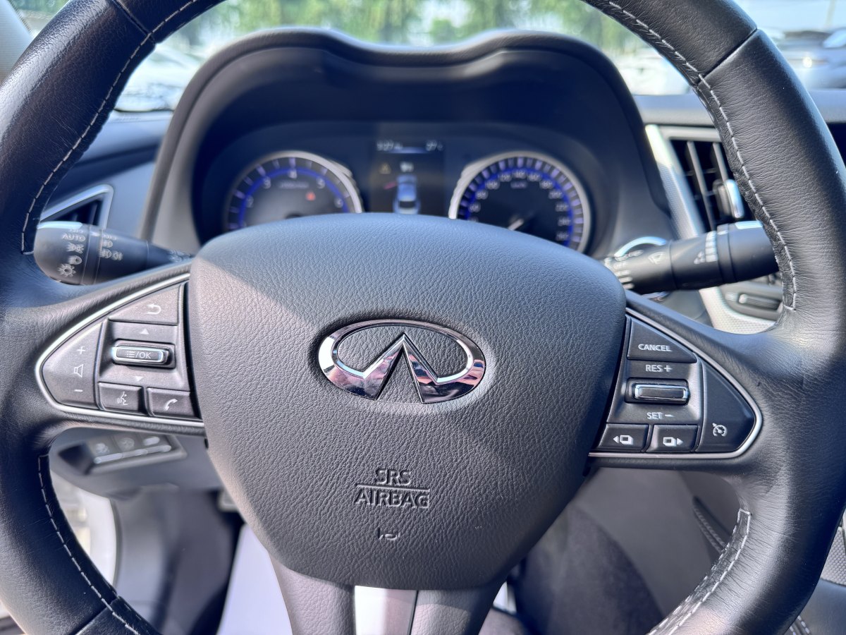英菲尼迪 Q50  2014款 2.0T 豪華版圖片
