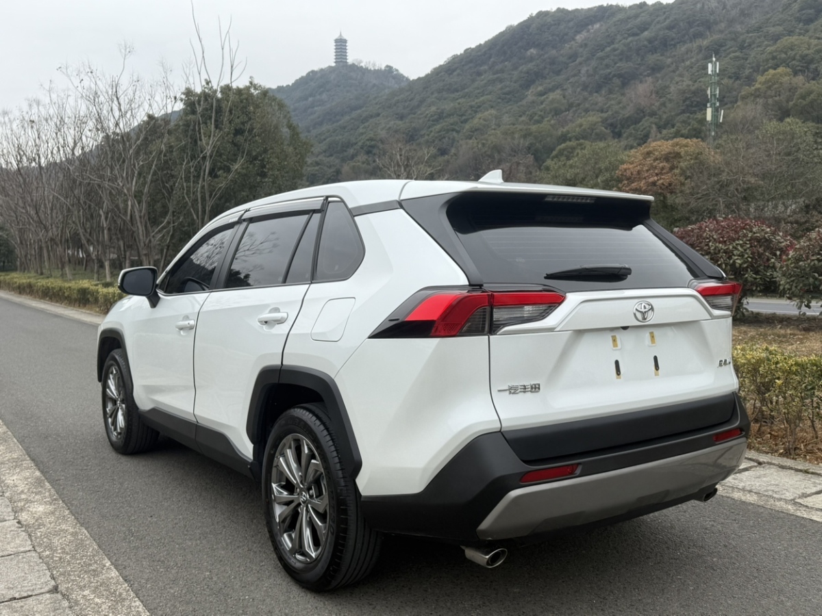 豐田 RAV4榮放  2023款 2.0L CVT兩驅(qū)風(fēng)尚版圖片