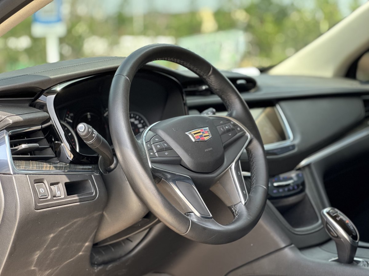 凱迪拉克 XT5  2018款 28T 四驅(qū)豪華型圖片