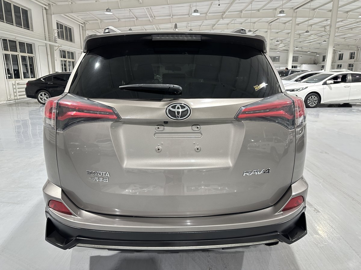 豐田 RAV4  2016款 榮放 2.0L CVT兩驅(qū)舒適版圖片