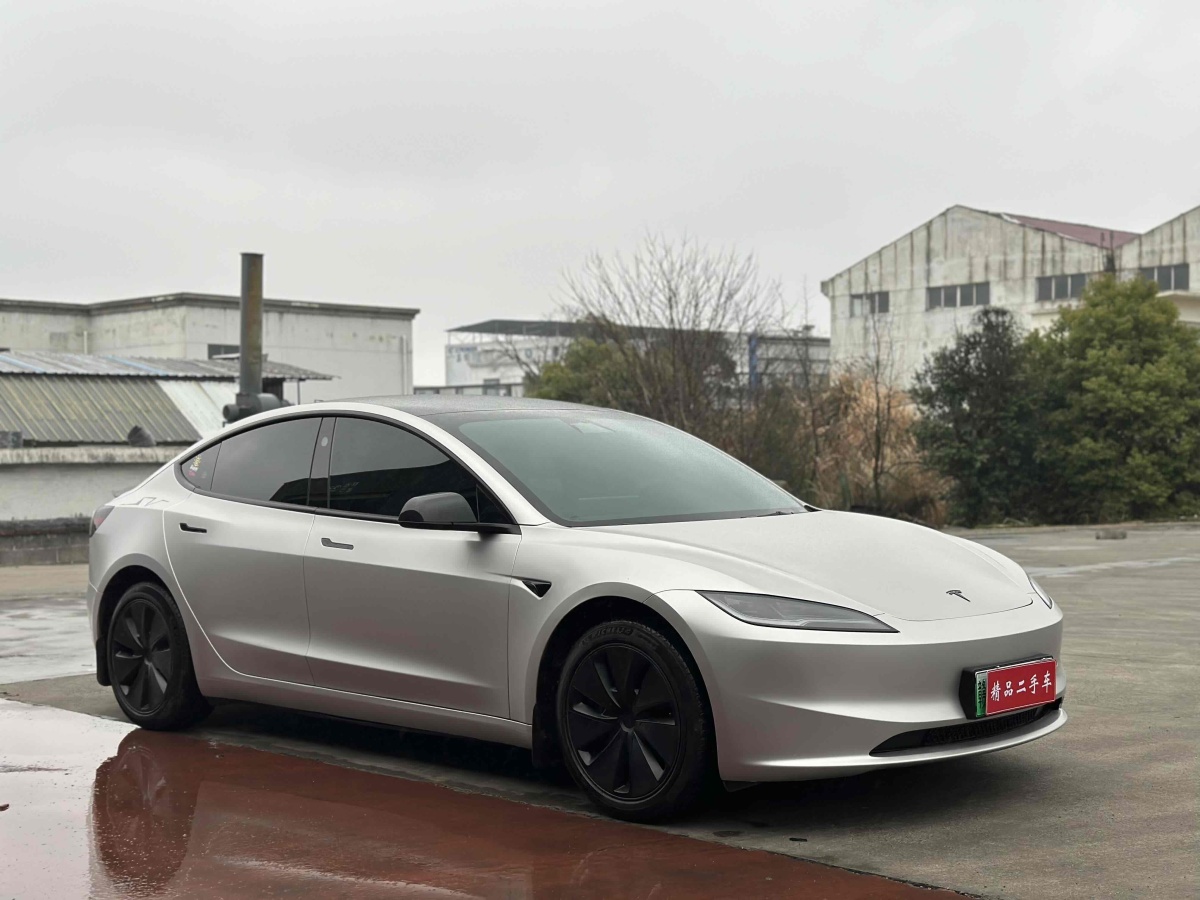 特斯拉 Model 3  2023款 煥新版 后輪驅(qū)動圖片