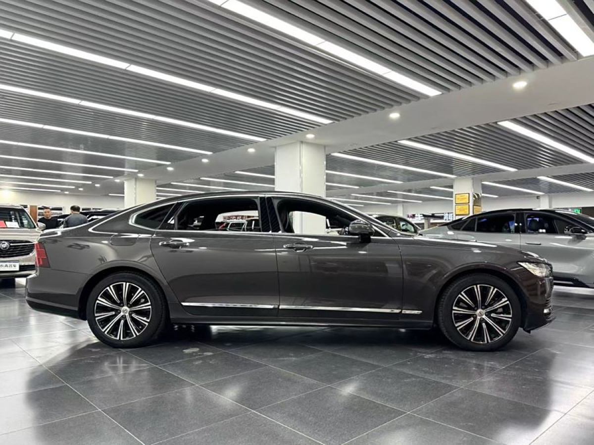 沃尔沃 S90新能源  2021款 T8 E驱混动 智逸豪华版图片