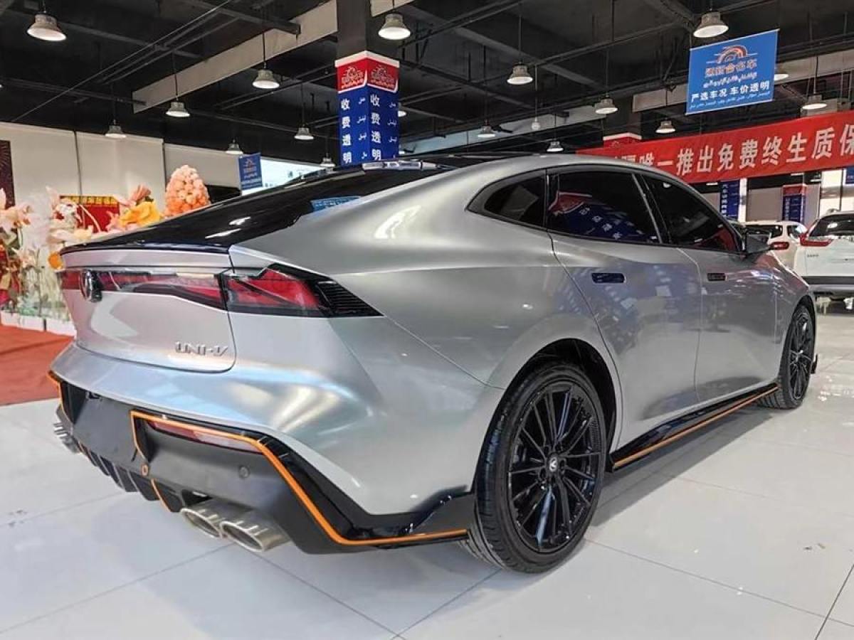 長(zhǎng)安 長(zhǎng)安UNI-V  2023款 1.5T 運(yùn)動(dòng)版圖片