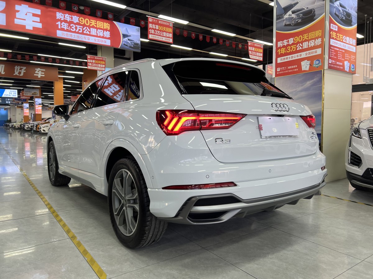 奧迪 奧迪Q3  2023款 40 TFSI 時(shí)尚動(dòng)感型圖片