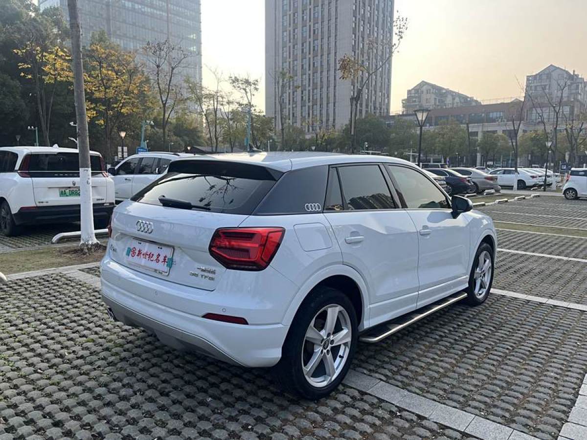 奧迪 奧迪Q2L  2021款 35 TFSI 時(shí)尚致雅型圖片