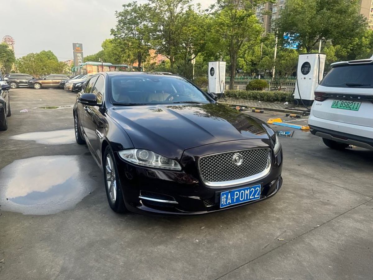 捷豹 XJ  2013款 XJL 3.0 SC 全景商務(wù)版圖片